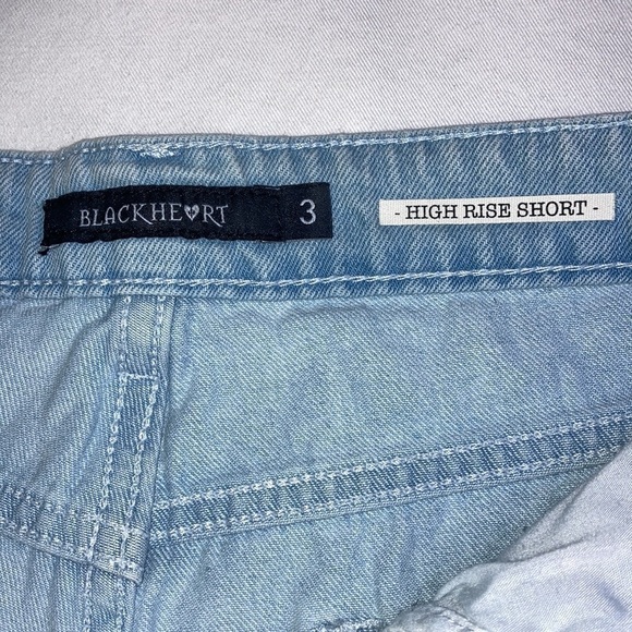 Blackheart High Rise Short Jean Shorts Lightwash, Shredded Juniors Size 3 - Picture 5 of 9